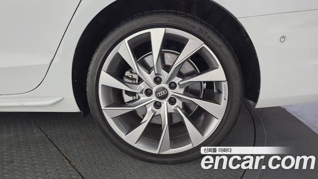 Audi A4 2023 — ფოტო 34/34