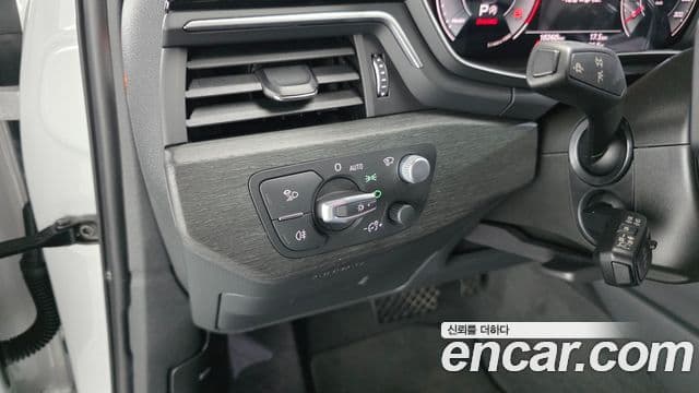 Audi A4 2023 — ფოტო 14/34