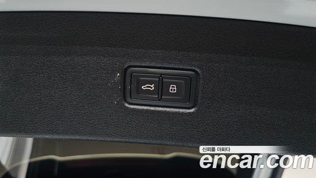 Audi Q5 2024 — Photo 8/35
