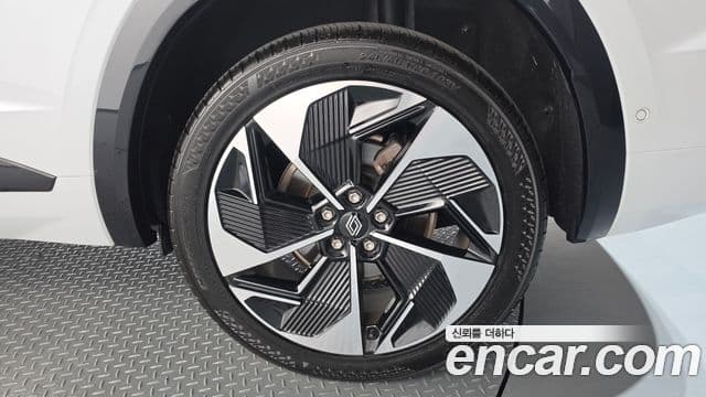 Renault Samsung Grand Koleos 2025 — Photo 12/35