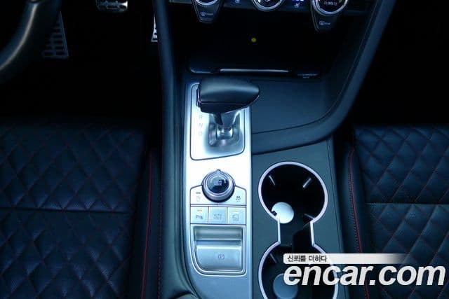 Genesis G70 2020 — Photo 18/20
