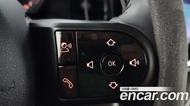 Mini Cooper 2021 — ფოტო 19/30