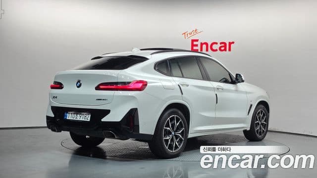 BMW X4 2022 — Photo 6/34