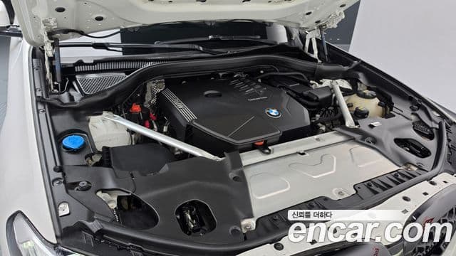 BMW X4 2022 — Photo 21/34
