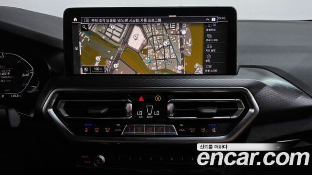 BMW X4 2022 — Photo 28/34