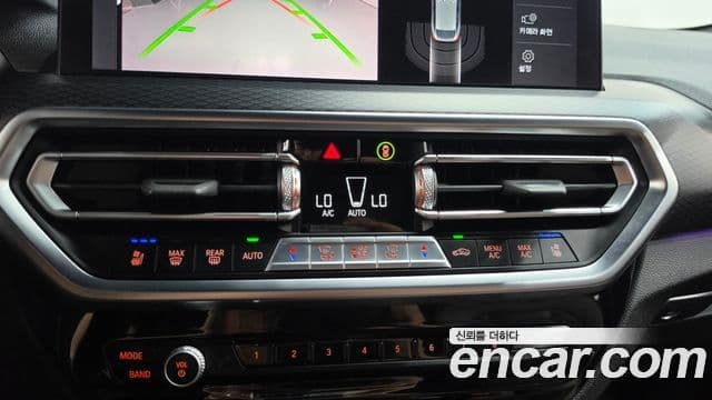 BMW X4 2022 — Photo 13/34