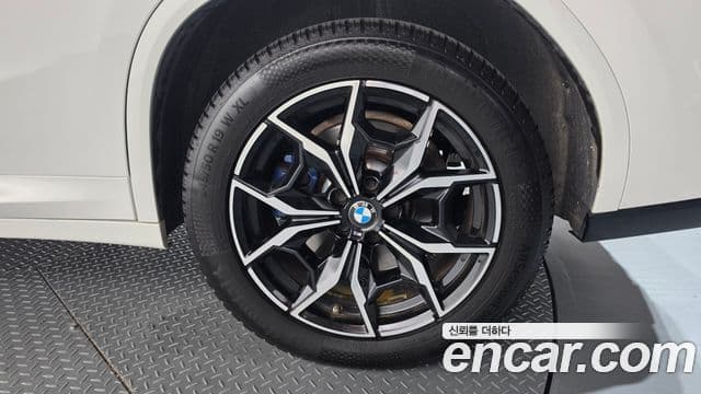 BMW X4 2022 — Photo 20/34