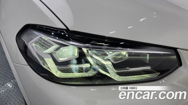 BMW X4 2022 — Photo 29/34
