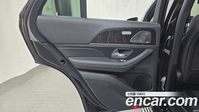 Mercedes-Benz GLE-Class 2021 — ფოტო 14/34