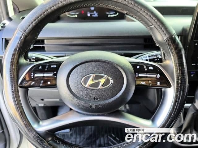 Hyundai Staria 2023 — Фото 13/20