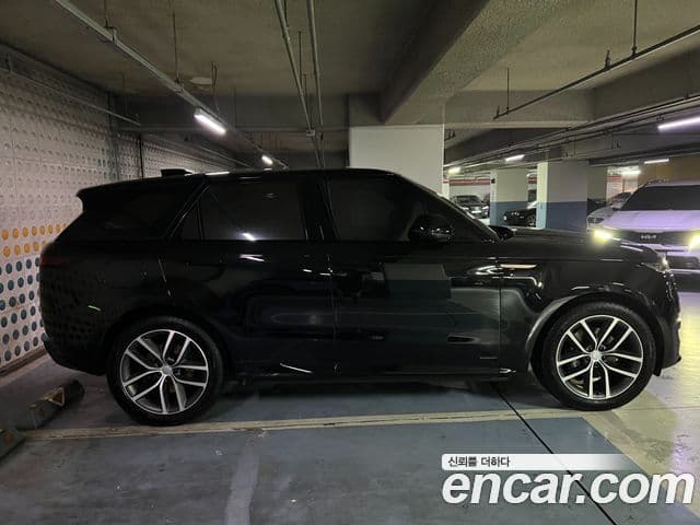 Land Rover Range Rover Sport 2024 — Photo 5/16