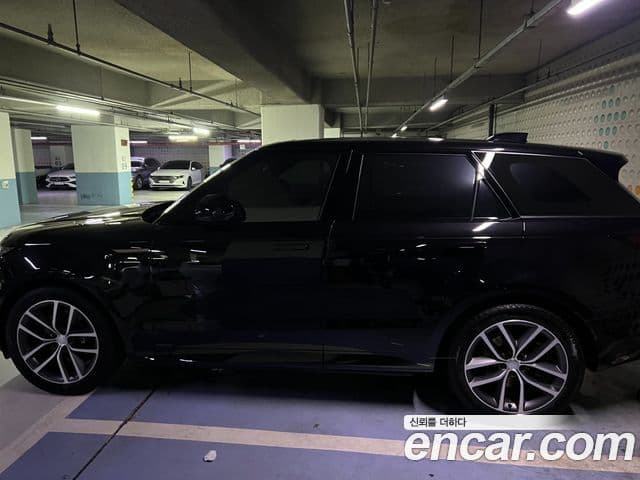 Land Rover Range Rover Sport 2024 — Photo 6/16
