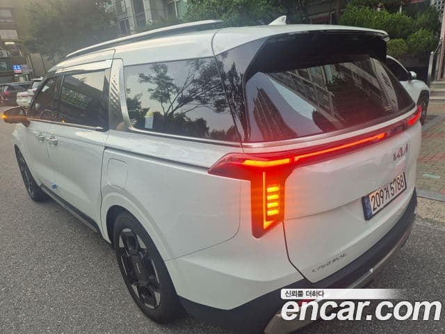 Kia Carnival 2025 — Фото 5/8