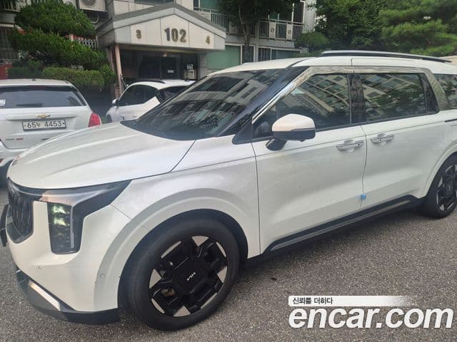 Kia Carnival 2025 — Фото 6/8