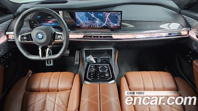 BMW i7 2023 — ფოტო 10/34