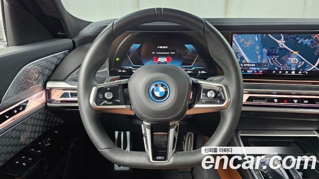 BMW i7 2023 — ფოტო 34/34