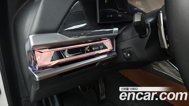 BMW i7 2023 — ფოტო 26/34