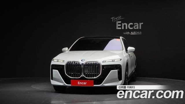 BMW i7 2025 — Photo 22/35