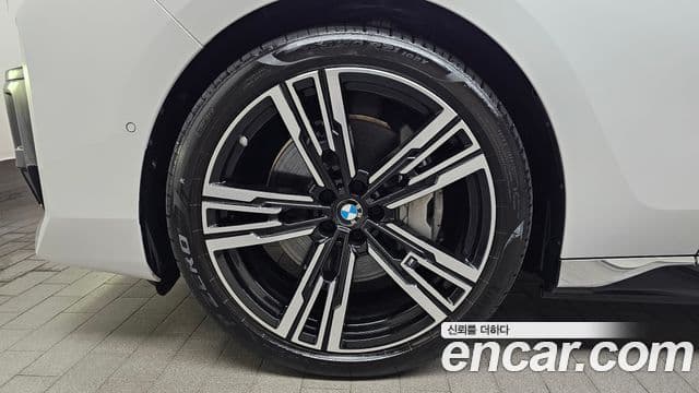 BMW i7 2025 — Photo 25/35