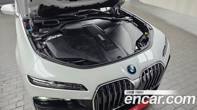 BMW i7 2025 — Photo 15/35