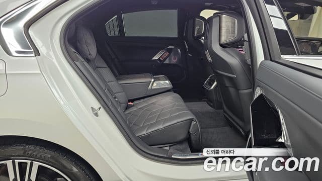 BMW i7 2025 — Photo 21/35