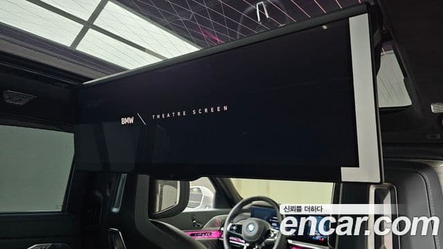 BMW i7 2025 — Photo 28/35
