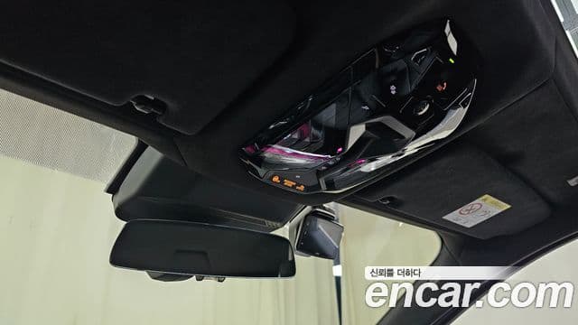 BMW i7 2025 — Photo 20/35