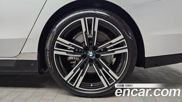 BMW i7 2025 — Photo 26/35