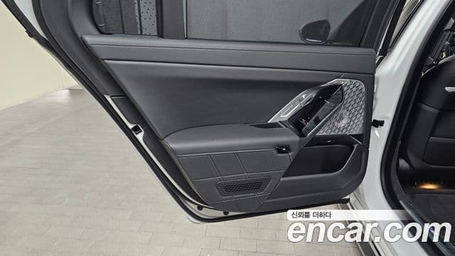 BMW i7 2025 — Photo 23/35