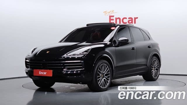 Porsche Cayenne 2023 — Photo 7/38