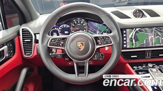 Porsche Cayenne 2023 — Photo 23/38