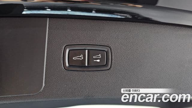 Porsche Cayenne 2023 — Photo 32/38