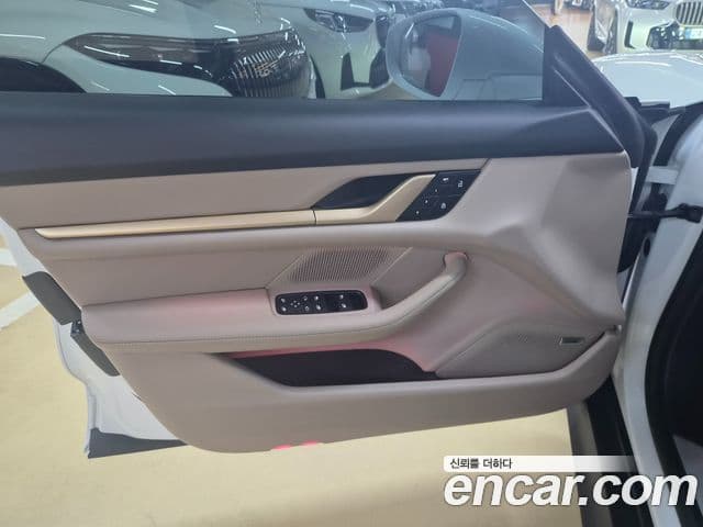 Porsche Taycan 2025 — Photo 3/20