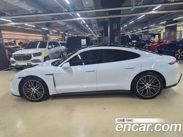 Porsche Taycan 2025 — Photo 20/20