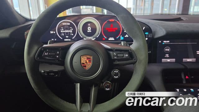 Porsche Taycan 2025 — ფოტო 9/20