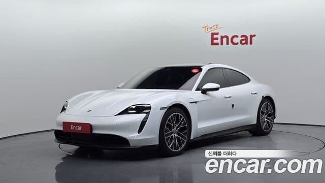 Porsche Taycan 2021 — Photo 5/36