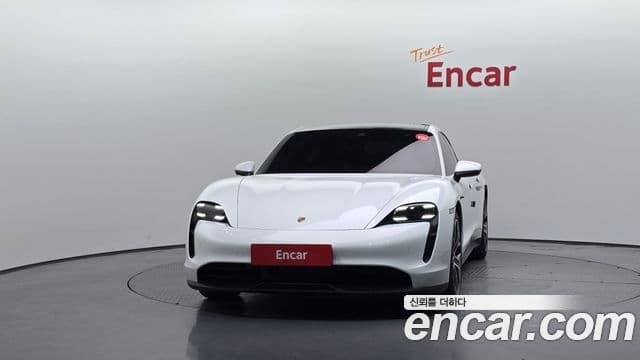 Porsche Taycan 2021 — Photo 3/36