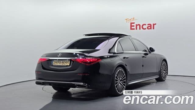 Mercedes-Benz S-Class 2021 — Photo 19/37