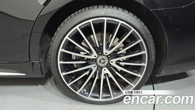 Mercedes-Benz S-Class 2021 — Photo 5/37