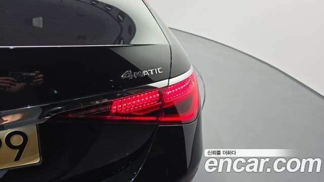 Mercedes-Benz S-Class 2021 — Photo 3/37