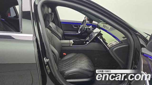 Mercedes-Benz S-Class 2021 — Photo 18/37