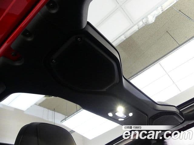 Jeep Wrangler 2019 — Фото 20/20