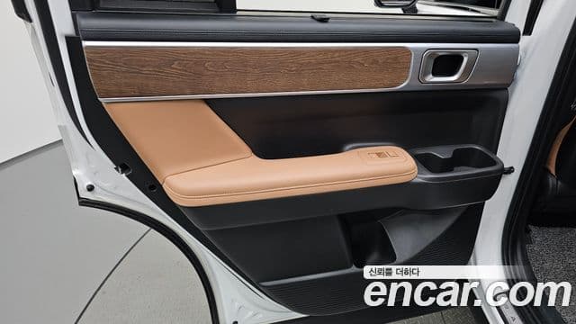 Hyundai Santa Fe 2025 — Şəkil 33/38