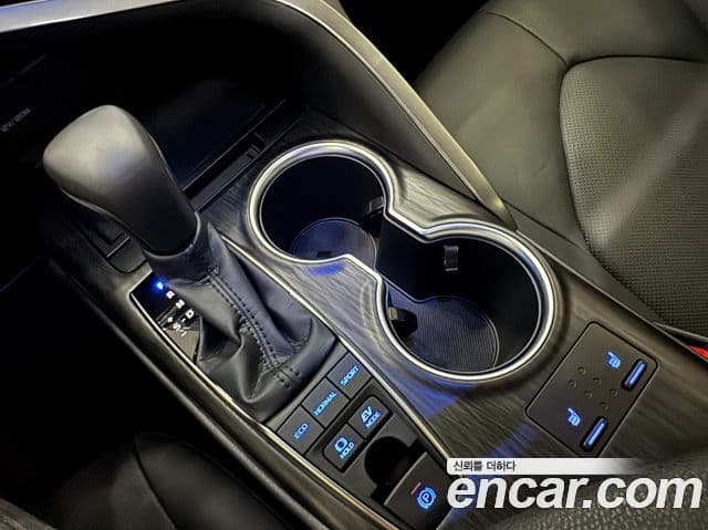 Toyota Camry 2024 — Photo 15/19