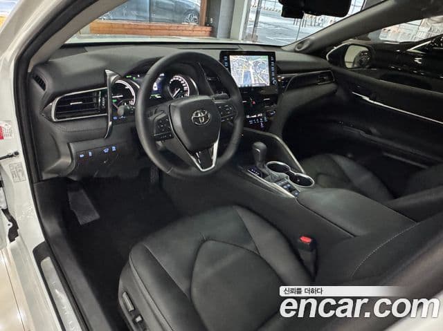 Toyota Camry 2024 — Photo 18/19