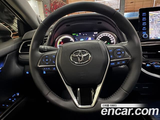 Toyota Camry 2024 — Photo 13/19