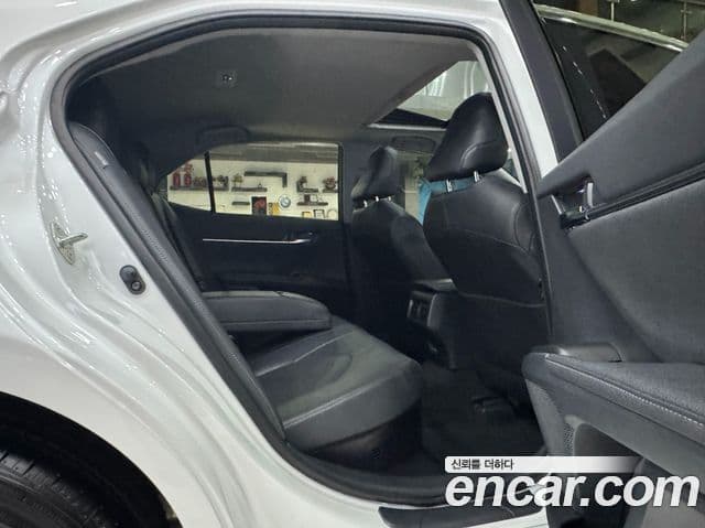 Toyota Camry 2024 — Photo 16/19