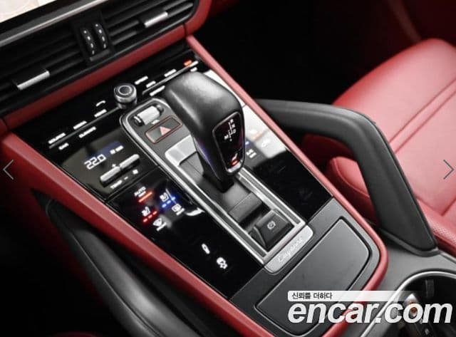 Porsche Cayenne 2021 — Photo 15/20