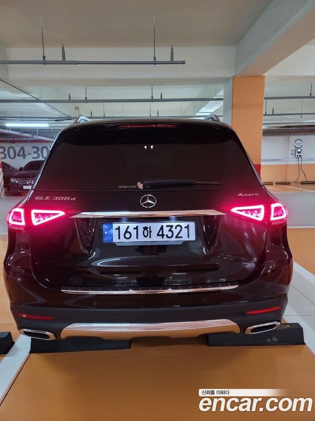 Mercedes-Benz GLE-Class 2022 — Фото 9/20