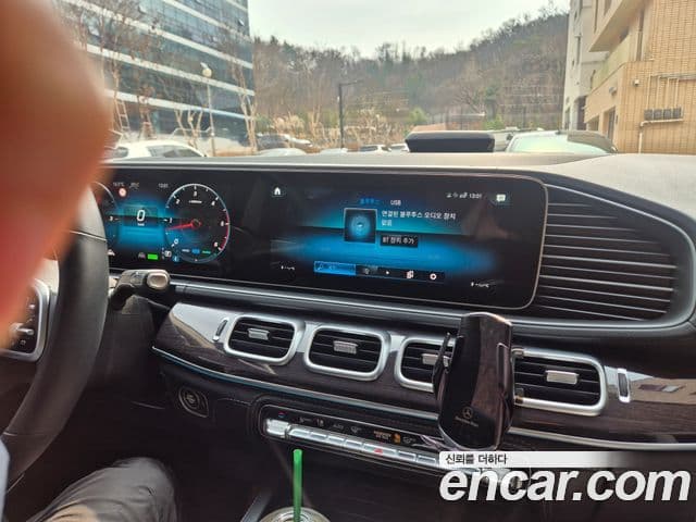 Mercedes-Benz GLE-Class 2022 — Фото 19/20